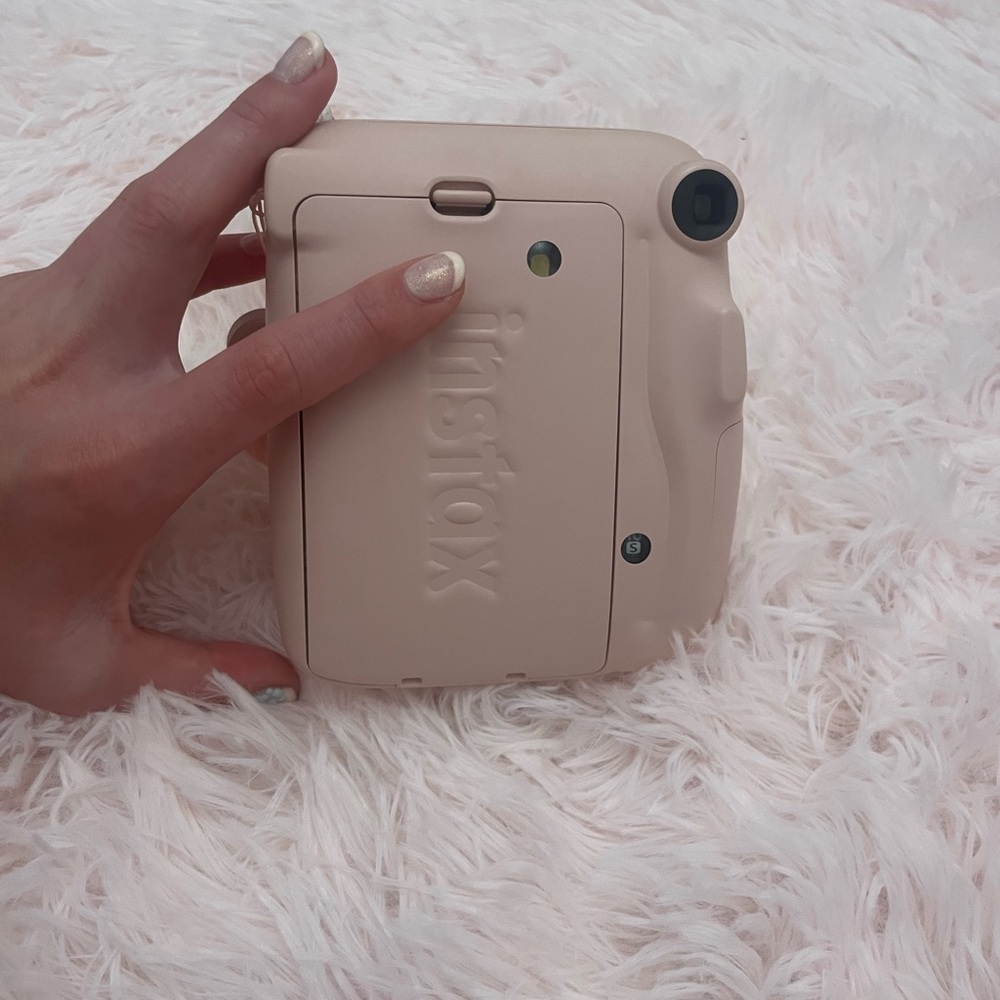 Instax Mini 11 Blush Camera with Marble Case - Picture 5 of 10